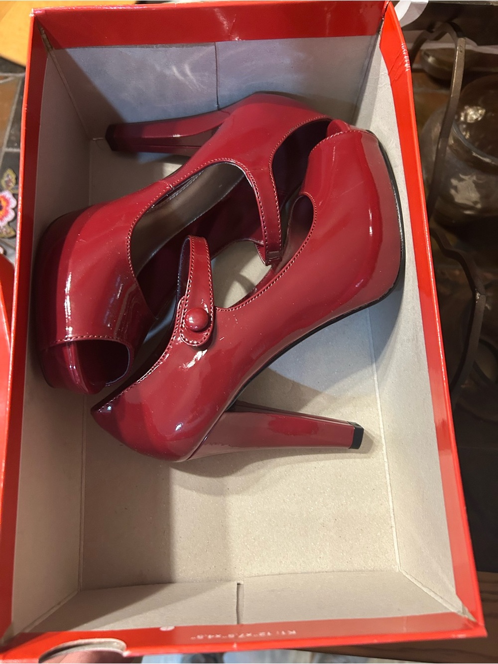 Red patent leather Elle high heels #glamour #courts size 6
